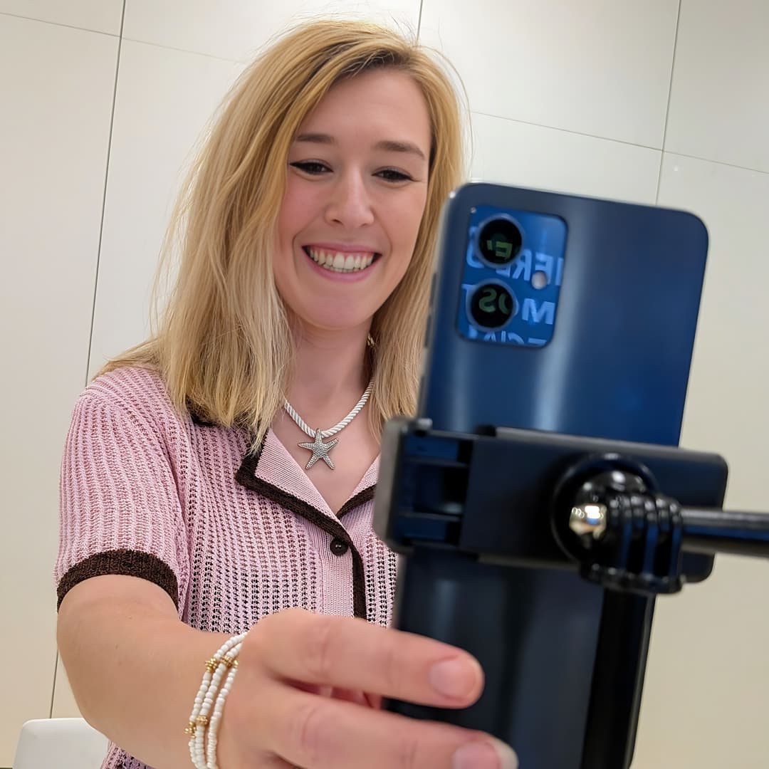 A member of the Welsh government comms team during Dan Mason's training for the Welsh Government